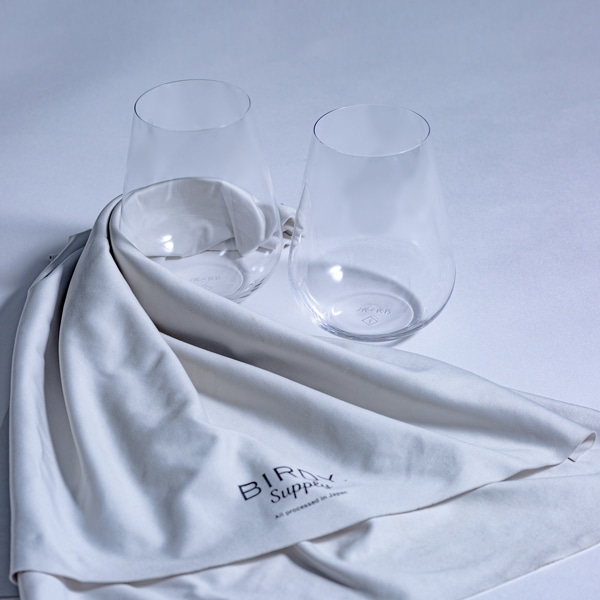 ジャンシスロビンソンワイングラス2脚とグラス専用タオルのセット商品