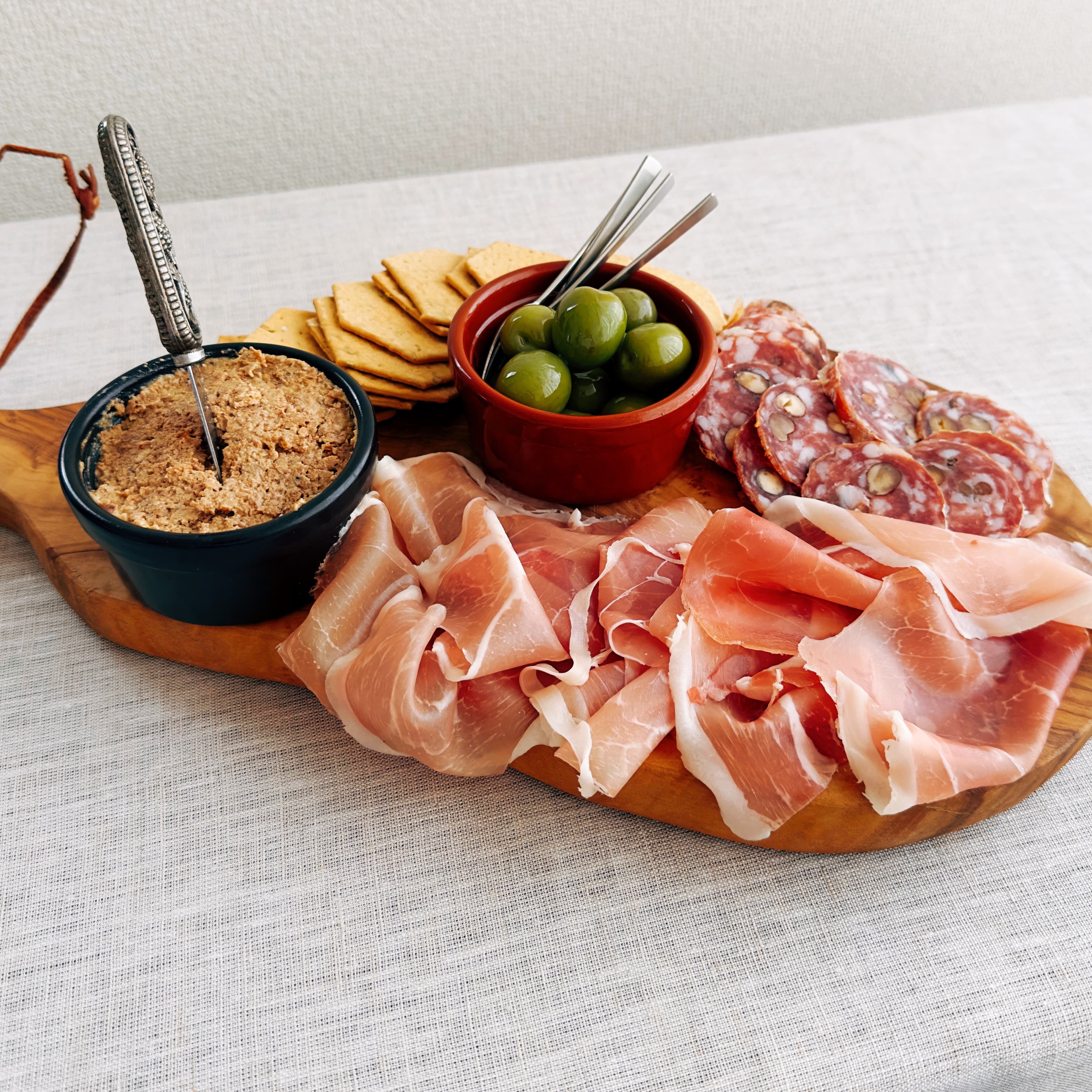 【ホリデーシーズン限定】ソムリエが選んだ ホリデーオードブルセット 2025