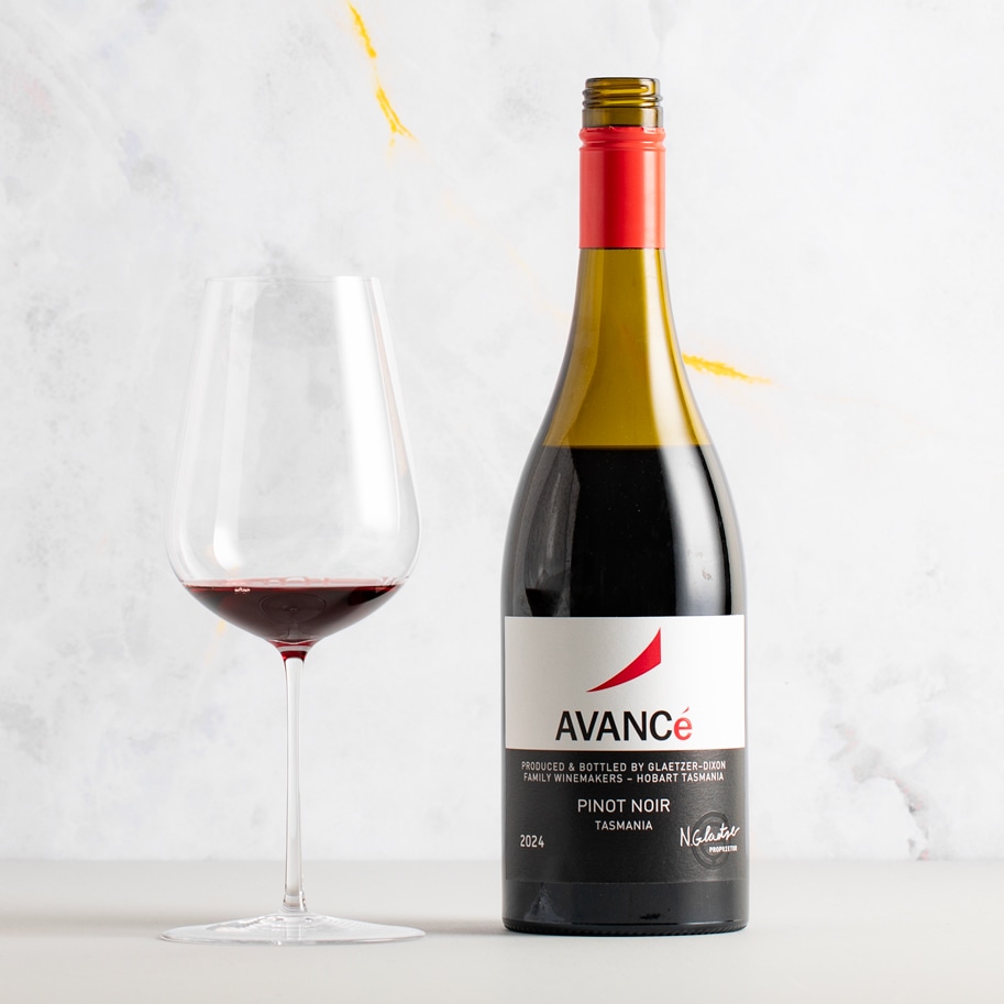 アヴァンス ピノ･ノワールとワイングラス