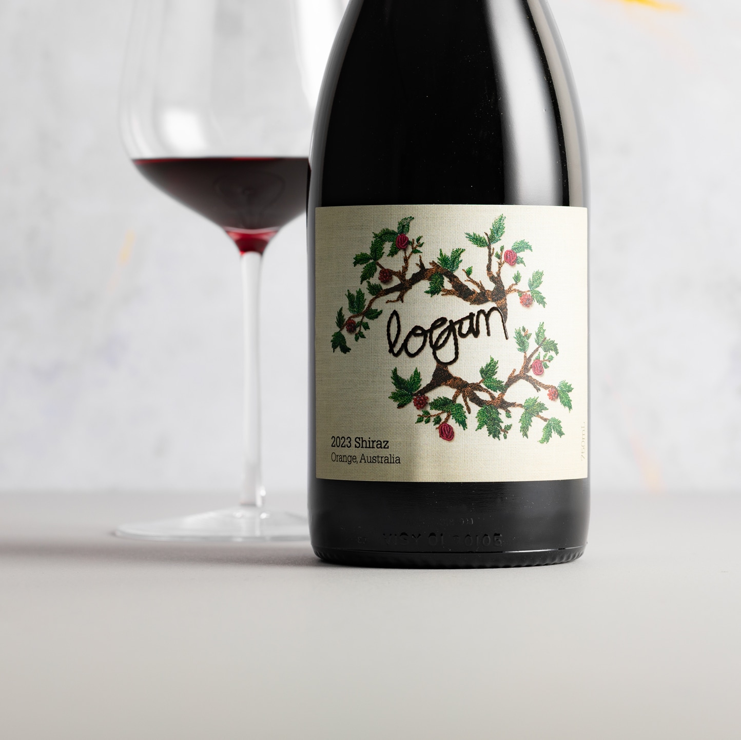 ローガン シラーズとワイングラス